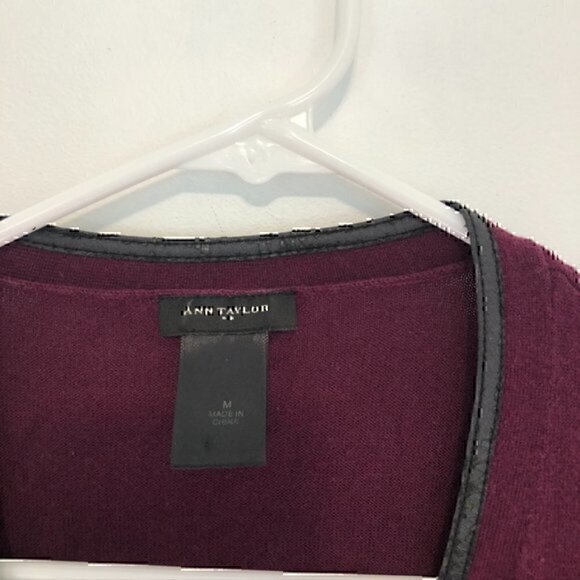 ANN TAYLOR Plum Purple Vegan Faux Leather Trim Button Down Cardigan Sweater M - Picture 7 of 11